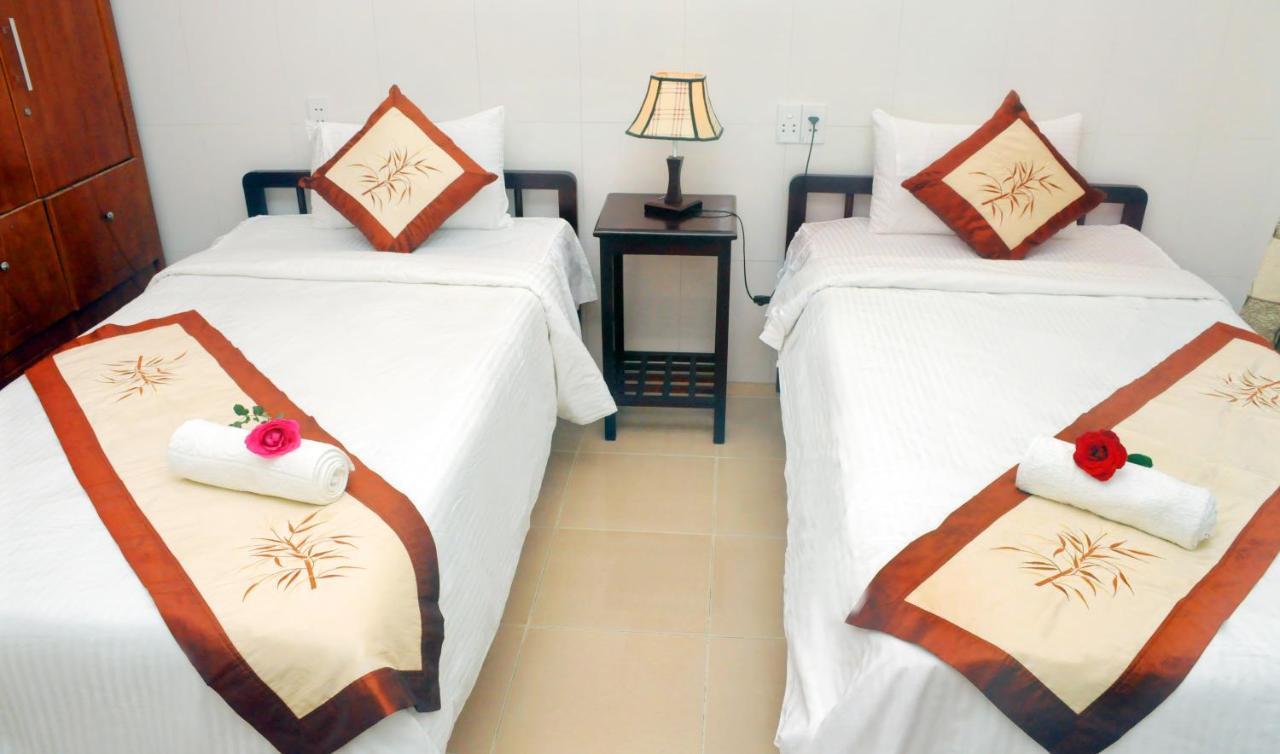 Holy Land Homestay Хойан Экстерьер фото