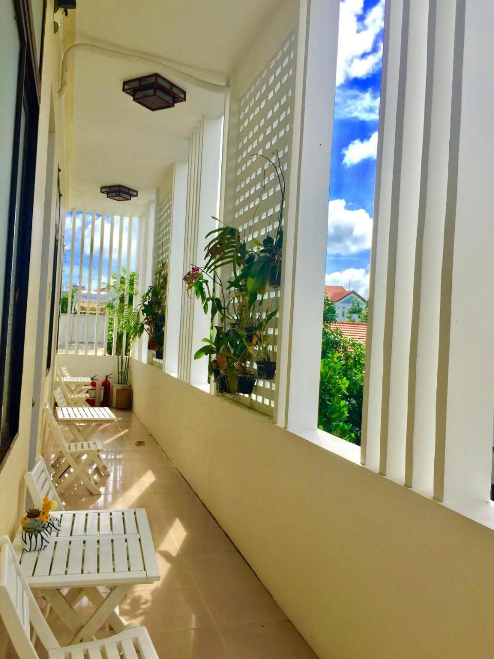 Holy Land Homestay Хойан Экстерьер фото
