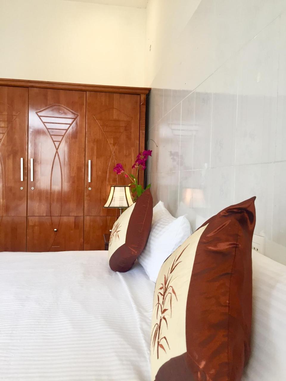 Holy Land Homestay Хойан Экстерьер фото