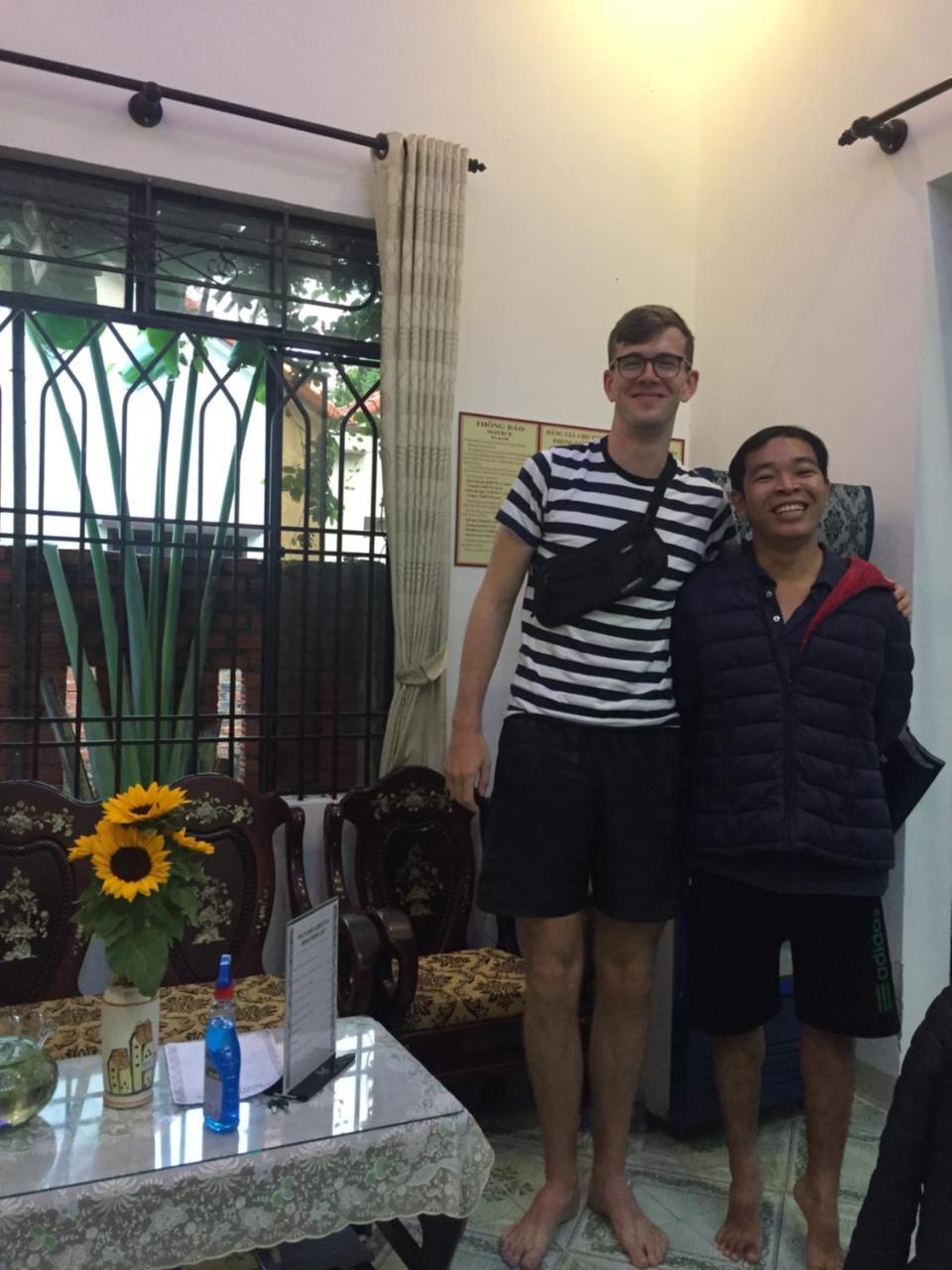 Holy Land Homestay Хойан Экстерьер фото