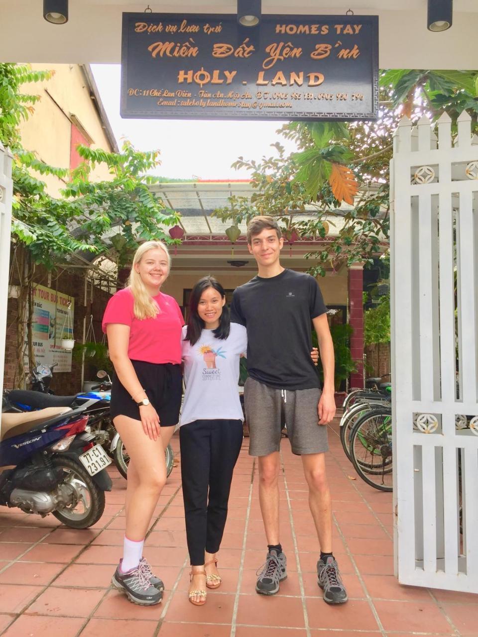 Holy Land Homestay Хойан Экстерьер фото