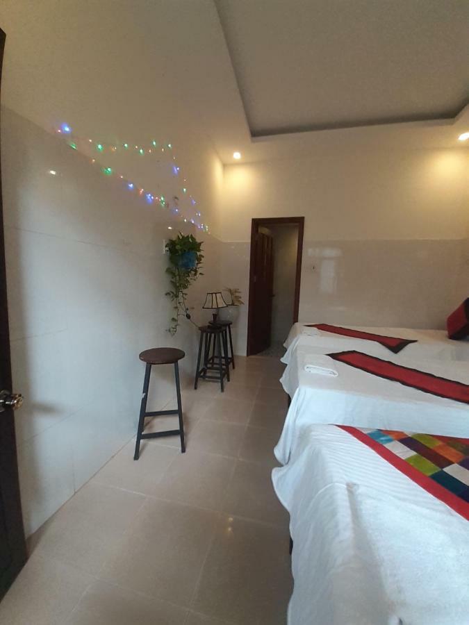 Holy Land Homestay Хойан Экстерьер фото